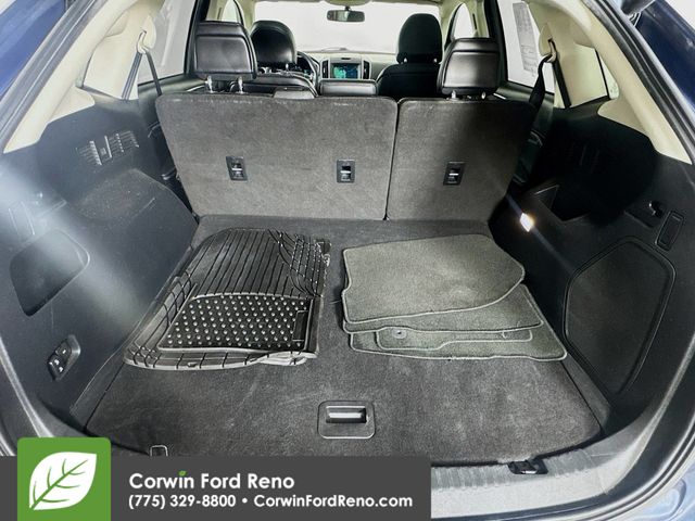 2018 Ford Edge Titanium photo 26