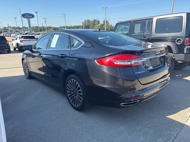 2017 Ford Fusion SE photo 3