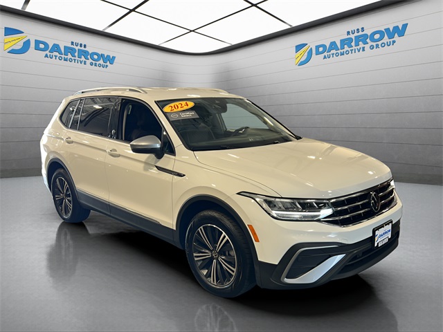 2024 Volkswagen Tiguan Wolfsburg Edition photo 4