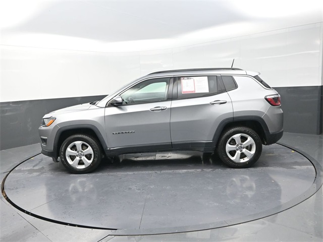 2018 Jeep Compass Latitude photo 3