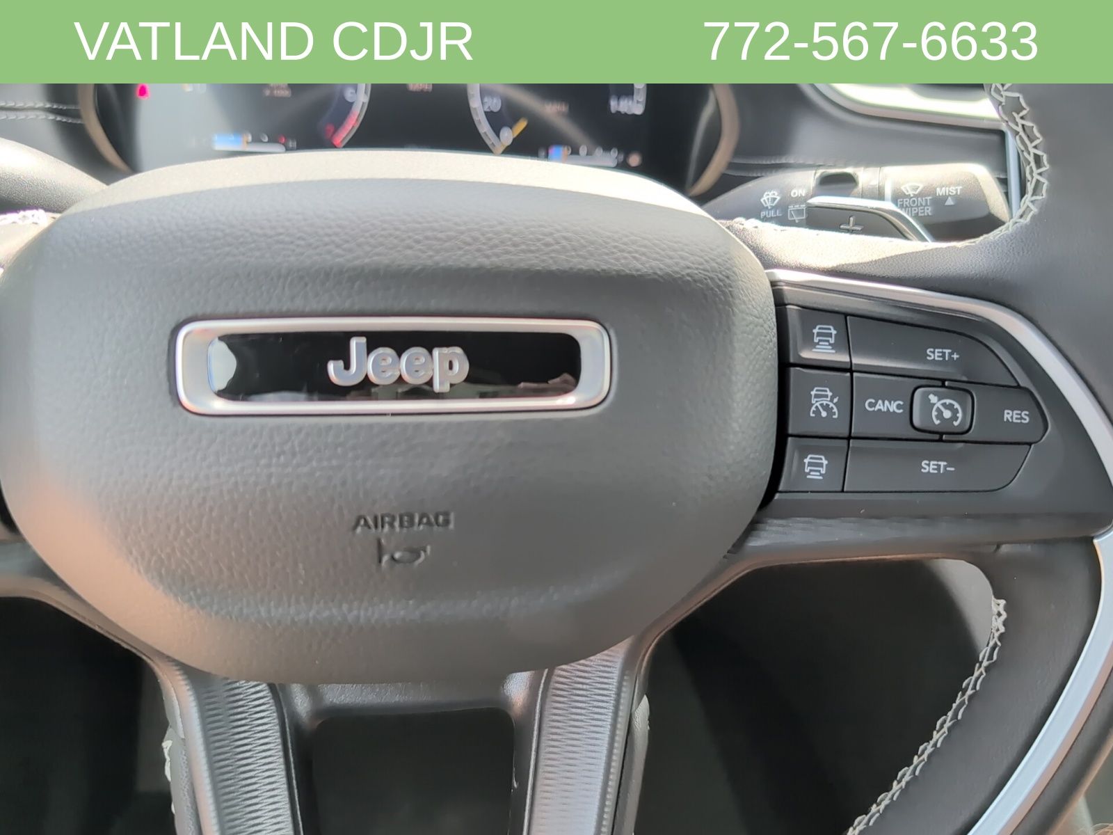 2025 Jeep Grand Cherokee Laredo Altitude photo 8
