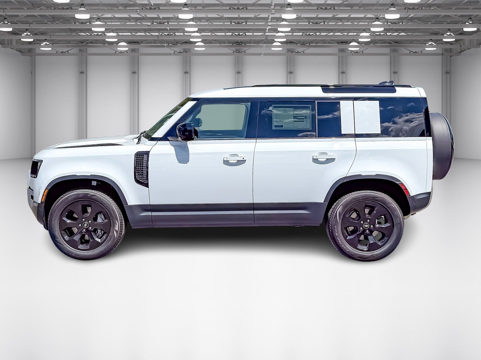2025 Land Rover Defender 110 S photo 2