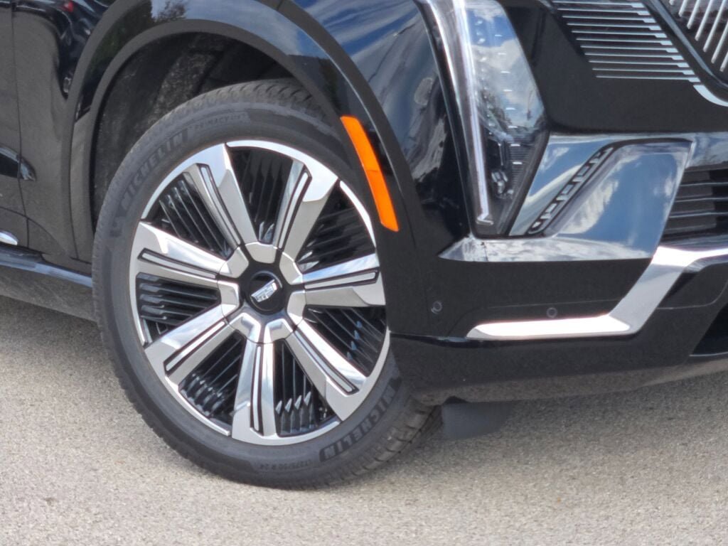 2026 Cadillac Escalade IQ Premium Luxury photo 3