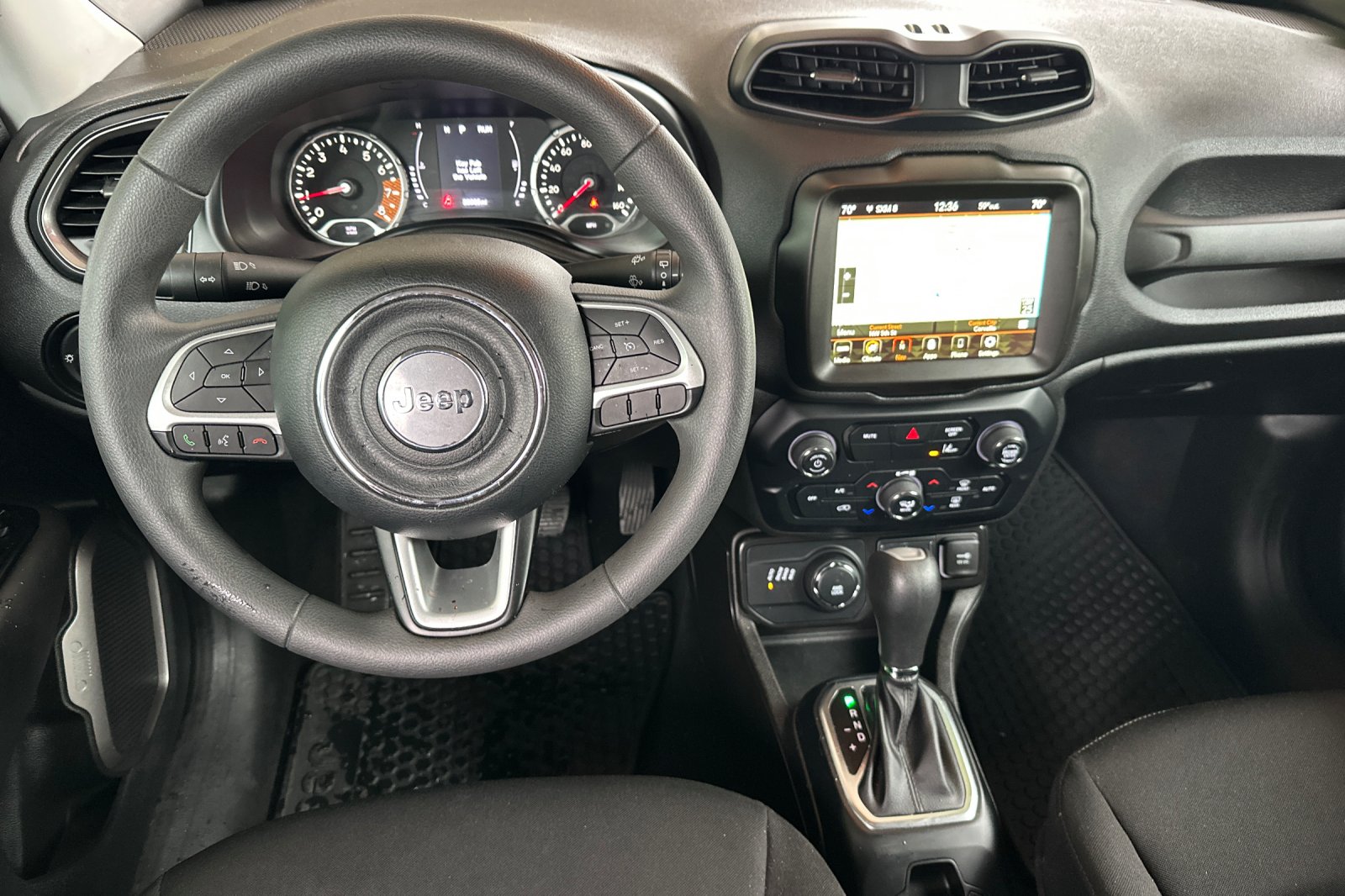 2023 Jeep Renegade Latitude Upland photo 13