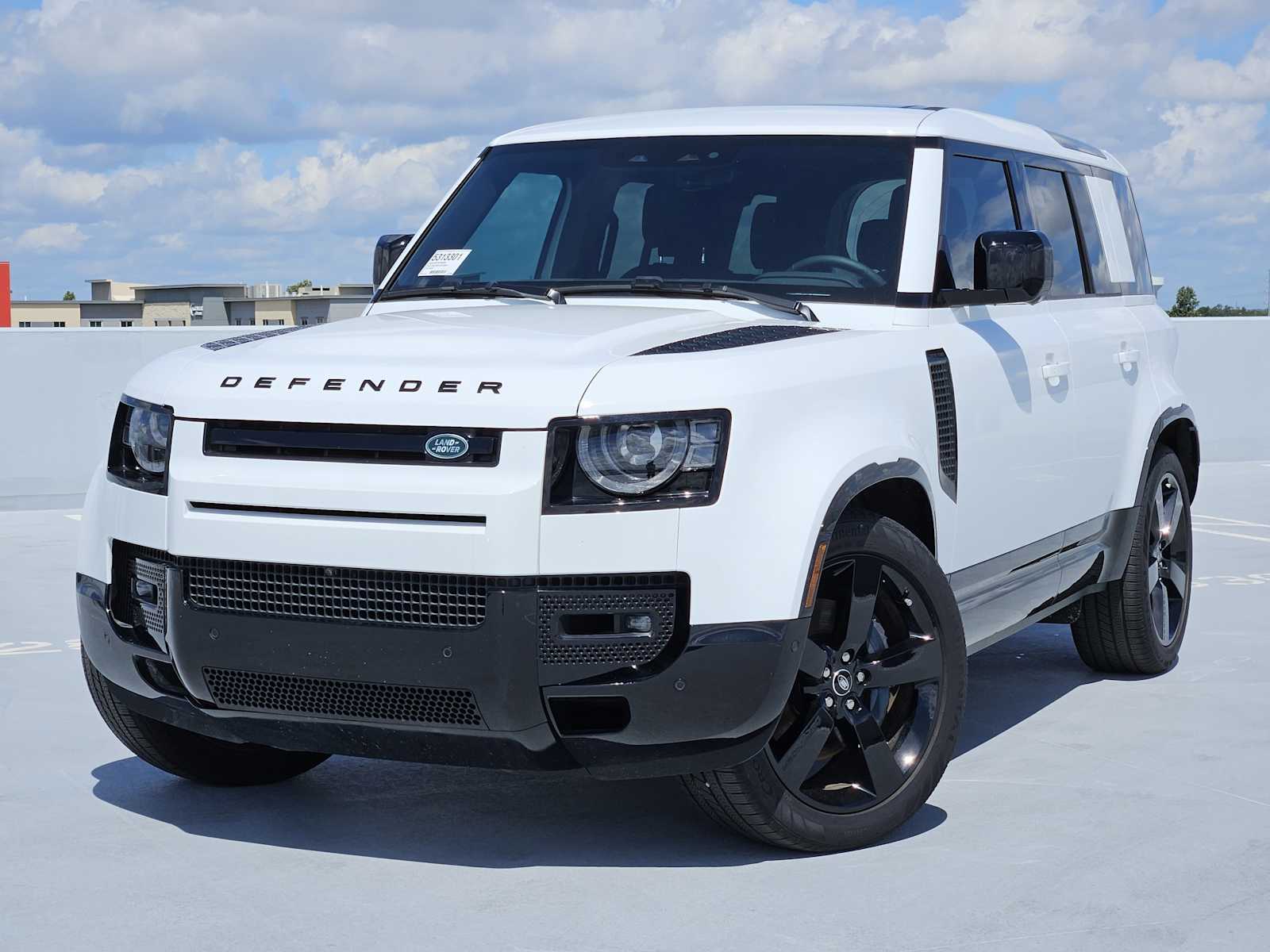2025 Land Rover Defender X-Dynamic SE