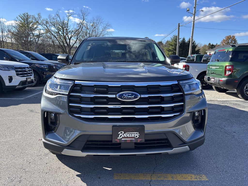 2026 Ford Explorer photo 2