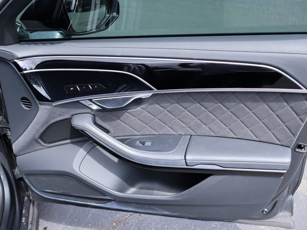 2023 Audi S8 4.0T Quattro photo 12