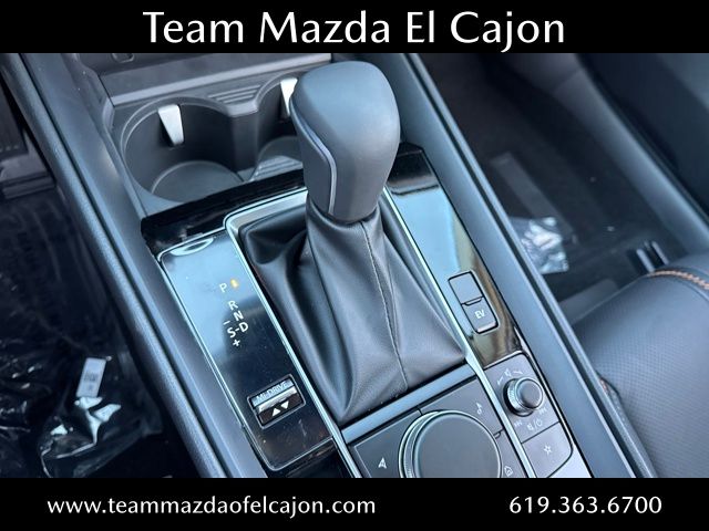 2025 Mazda CX-50 Premium photo 13
