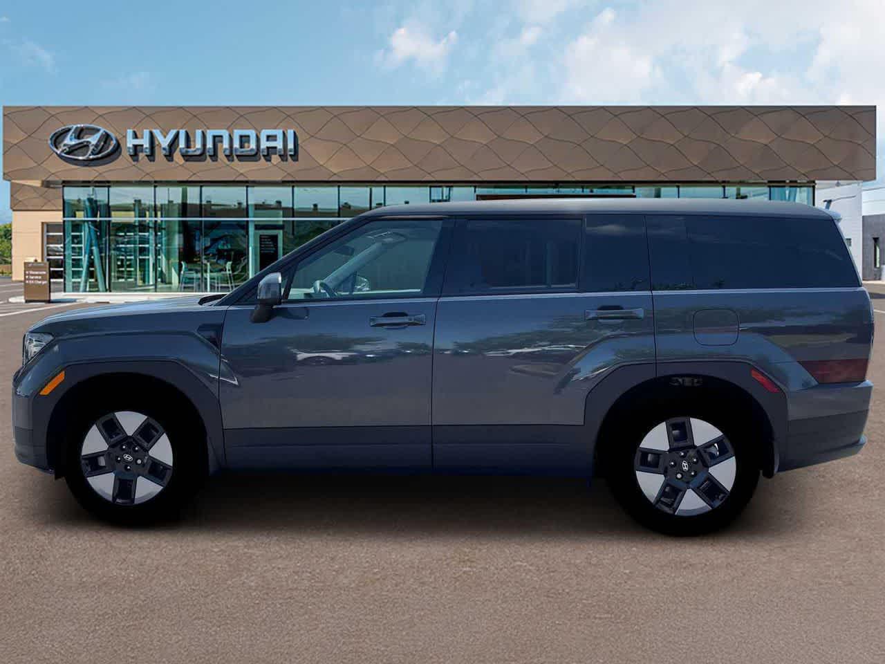 2026 Hyundai Santa Fe SE photo 2