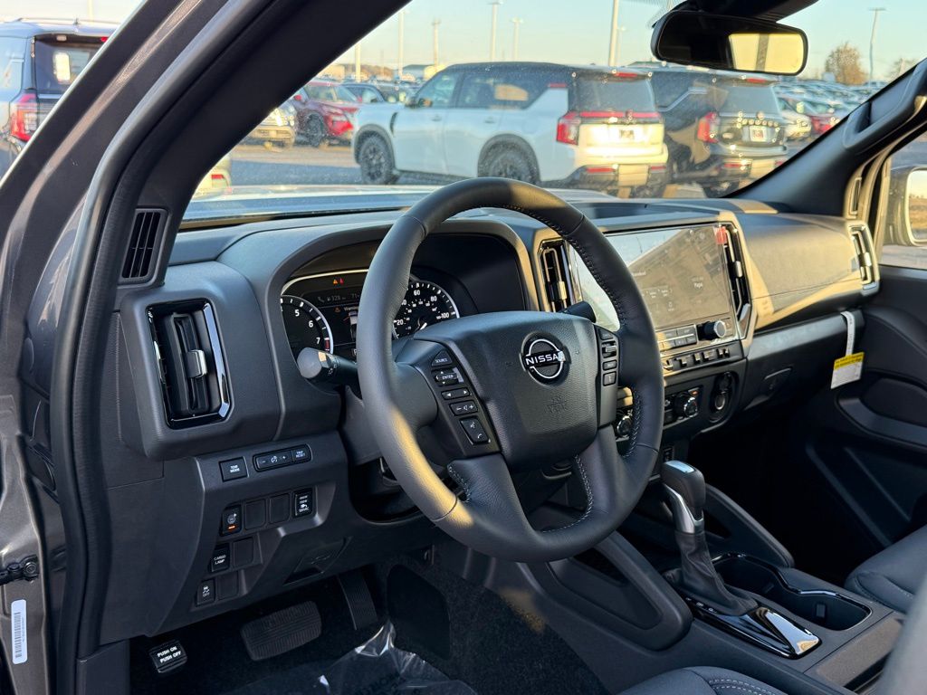 2026 Nissan Frontier SV photo 3