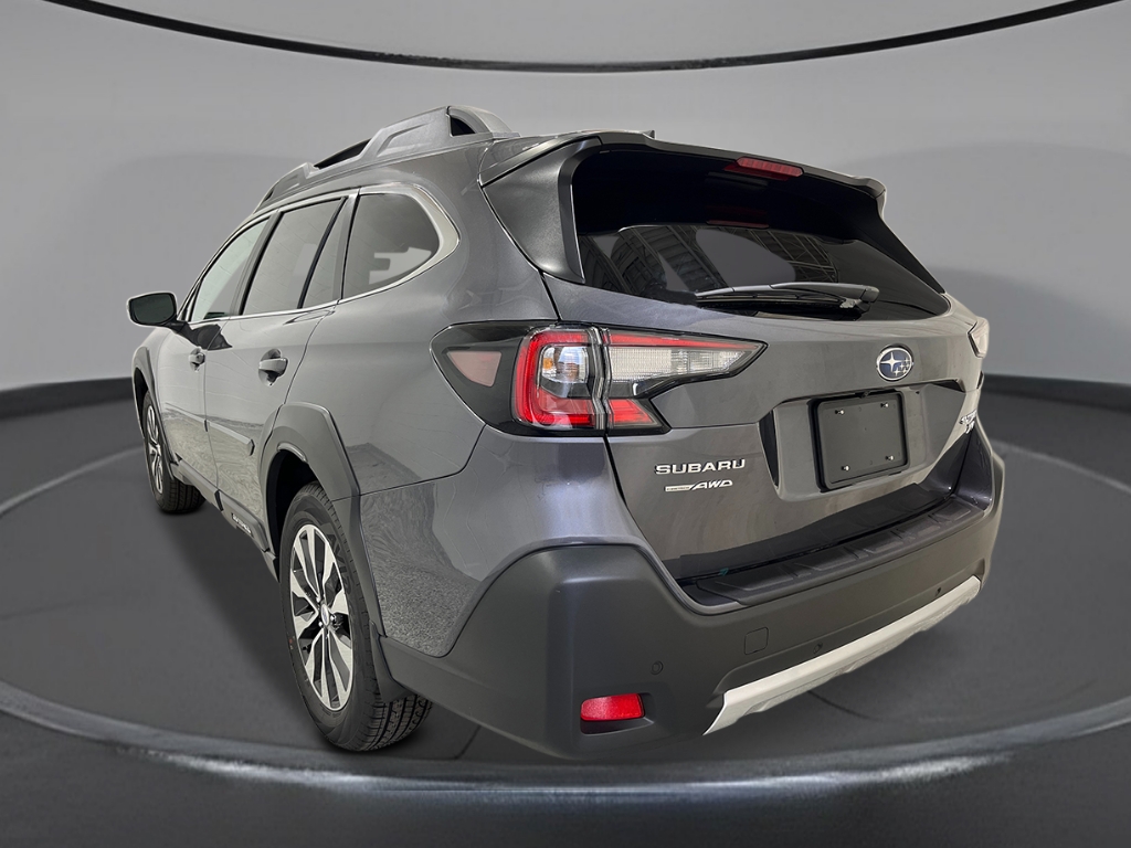 2025 Subaru Outback Limited XT photo 3