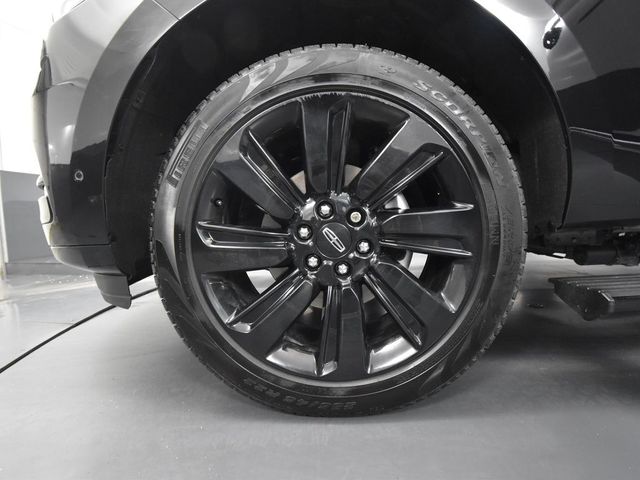 2024 Lincoln Navigator Reserve Luxury Monochromatic photo 12