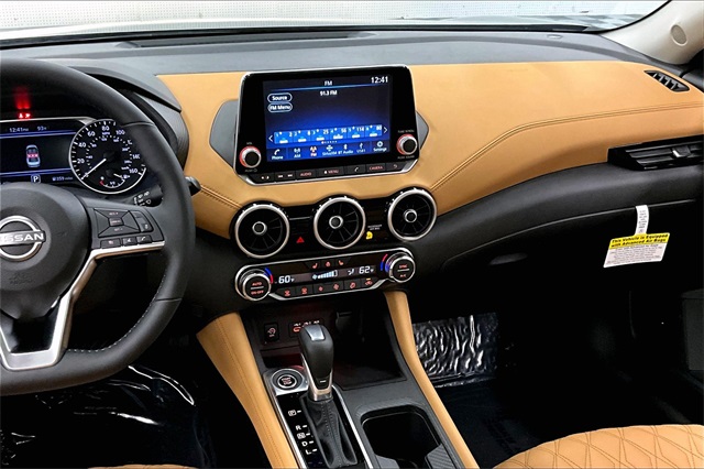 2025 Nissan Sentra SV photo 7