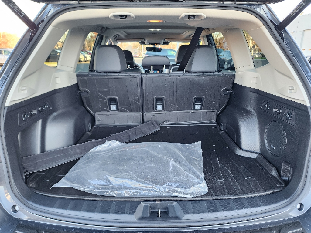 2022 Subaru Forester Limited photo 3