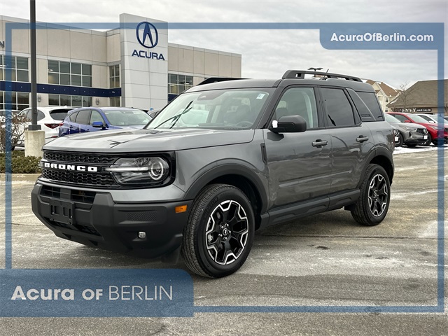 2025 Ford Bronco Sport Outer Banks's photo