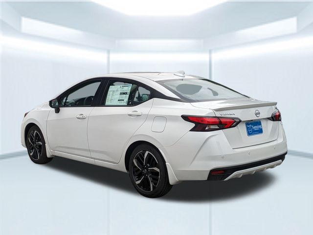 2025 Nissan Versa SR photo 2