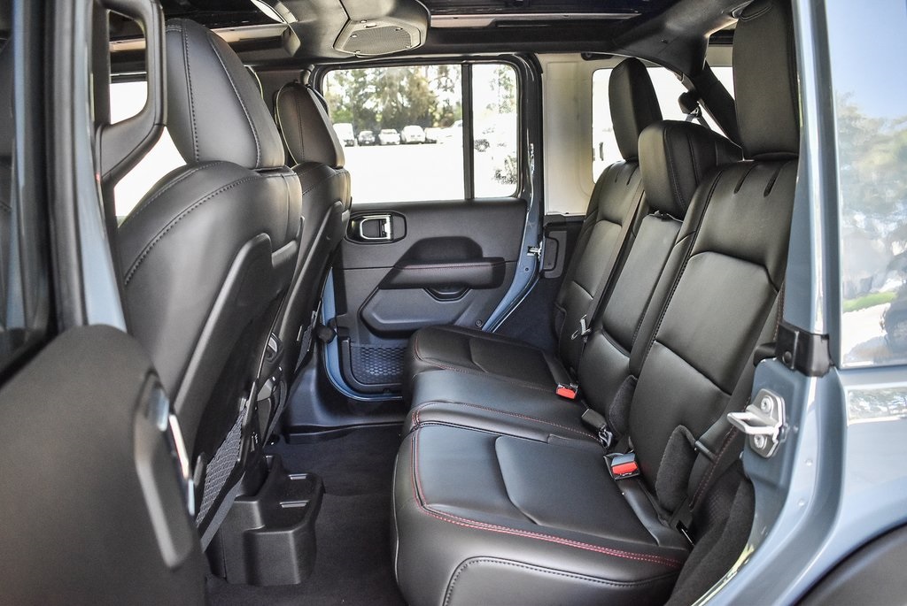 2025 Jeep Wrangler Rubicon photo 16