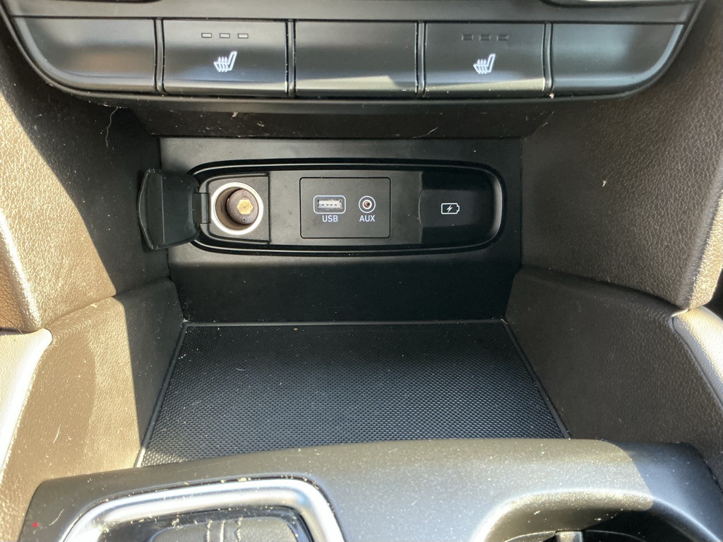 2020 Hyundai Santa Fe SEL photo 46