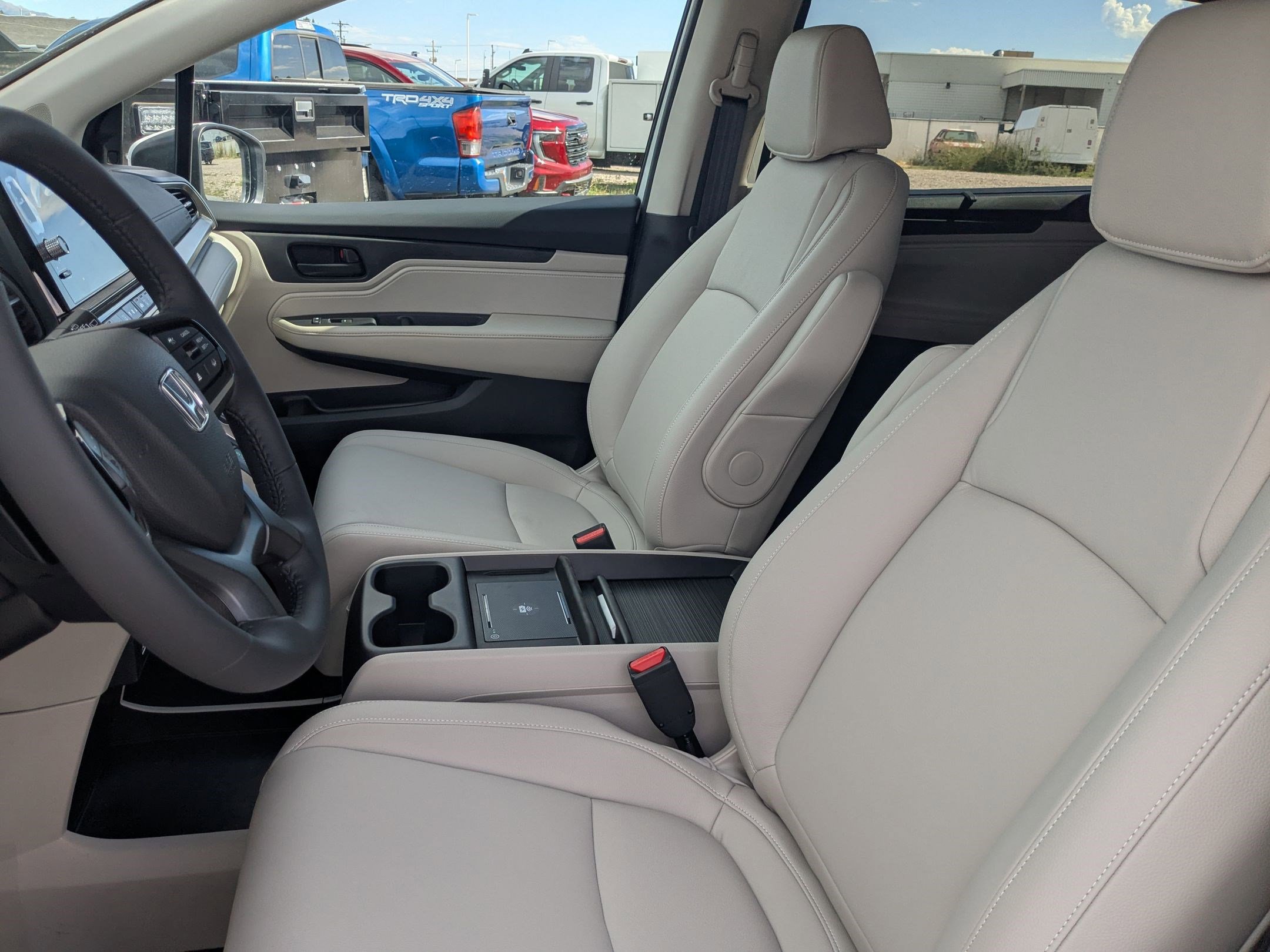 2026 Honda Odyssey EX-L photo 12