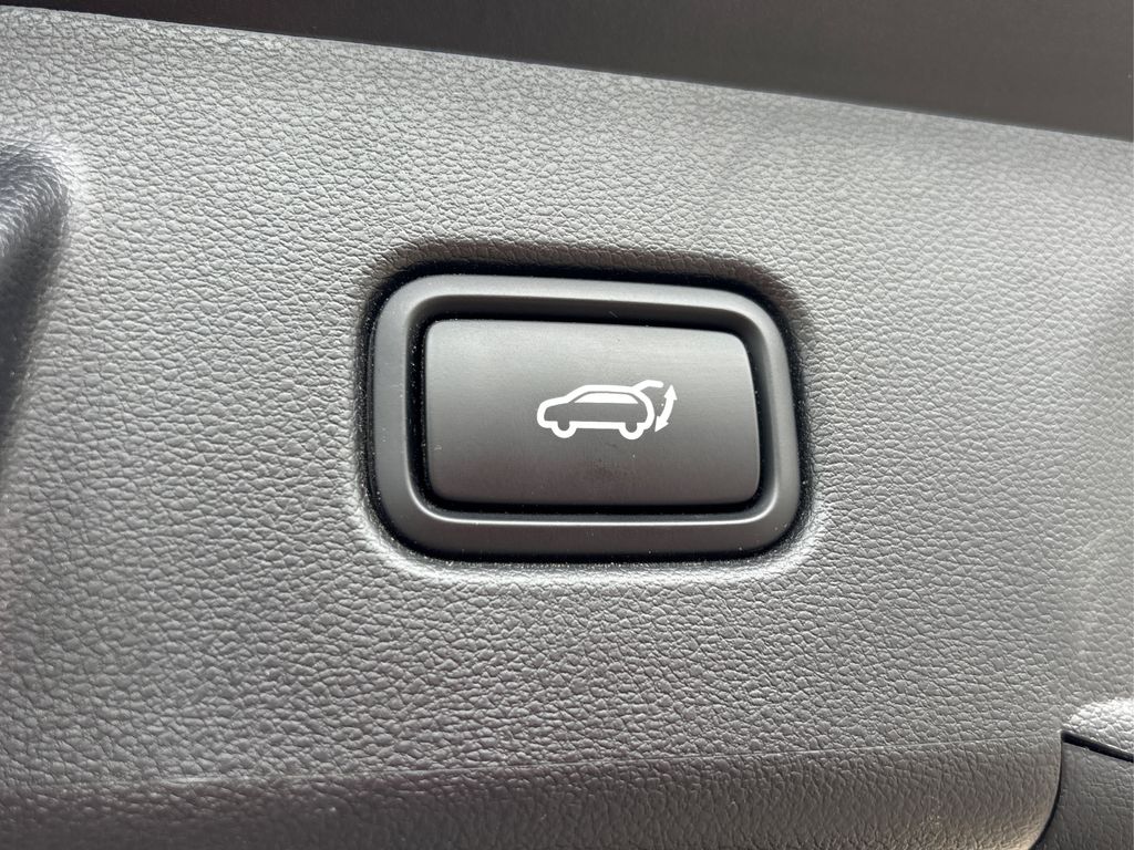 2025 Hyundai Tucson SEL photo 12
