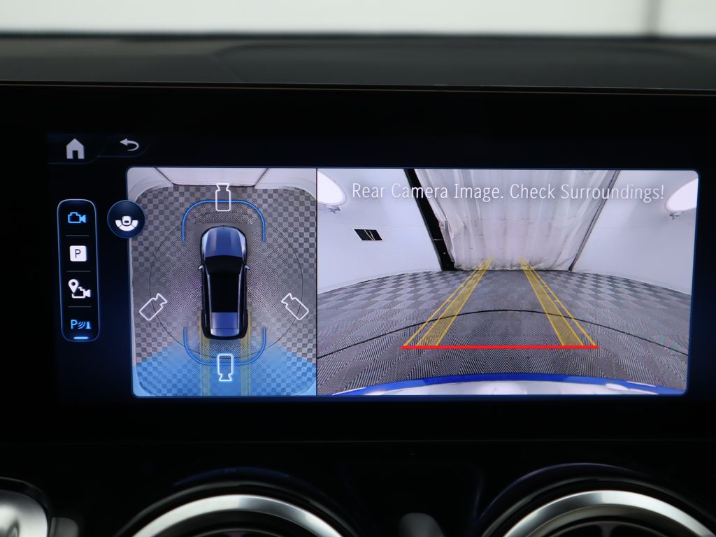 2026 Mercedes Benz GLB 250 photo 17