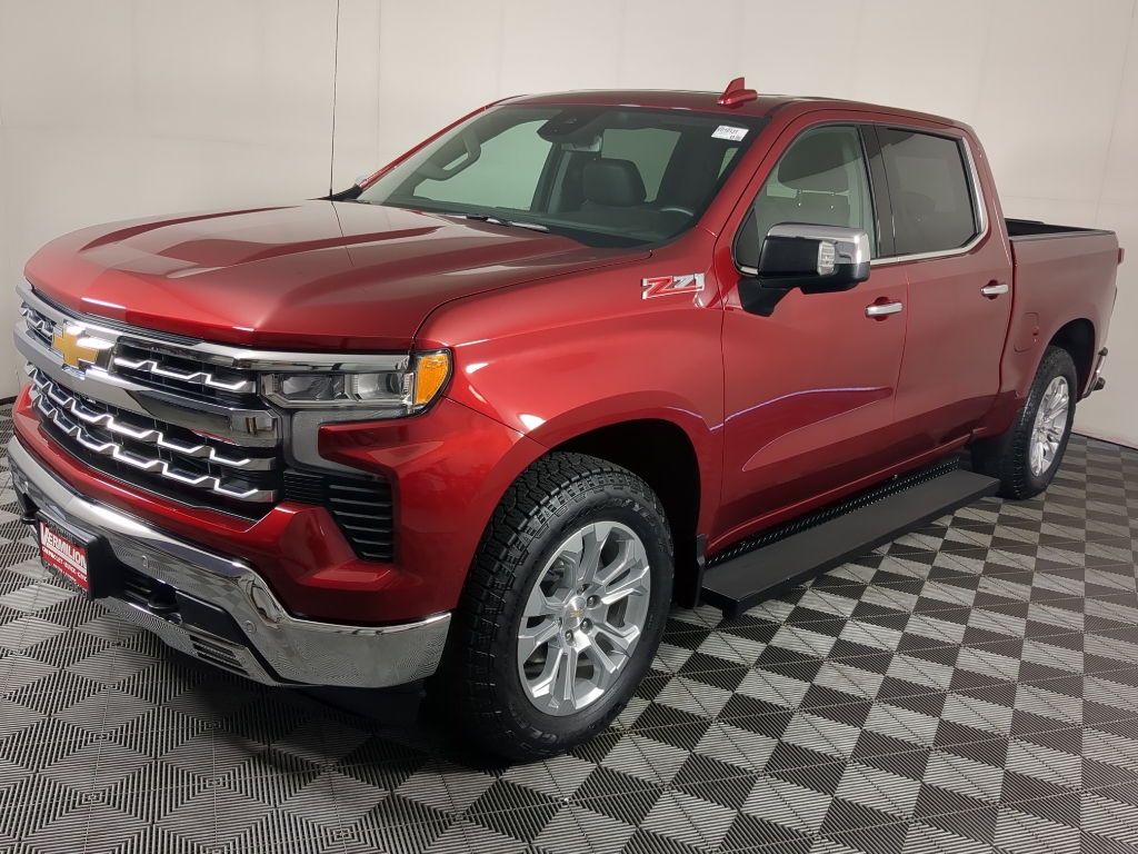 2024 Chevrolet Silverado 1500 LTZ photo 3
