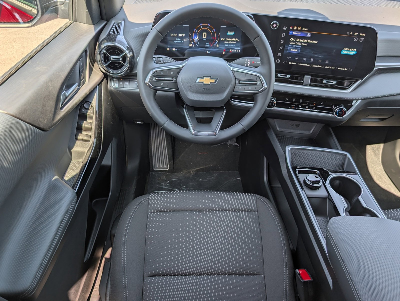 2026 Chevrolet Equinox LT photo 5