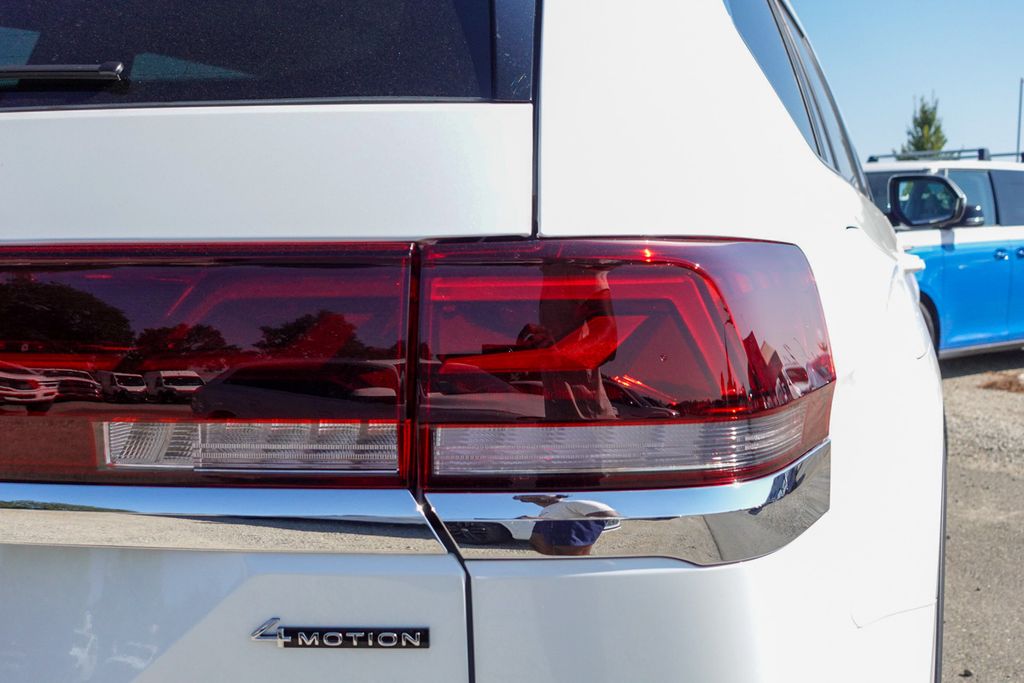 2026 Volkswagen Atlas SEL Premium R-Line photo 4