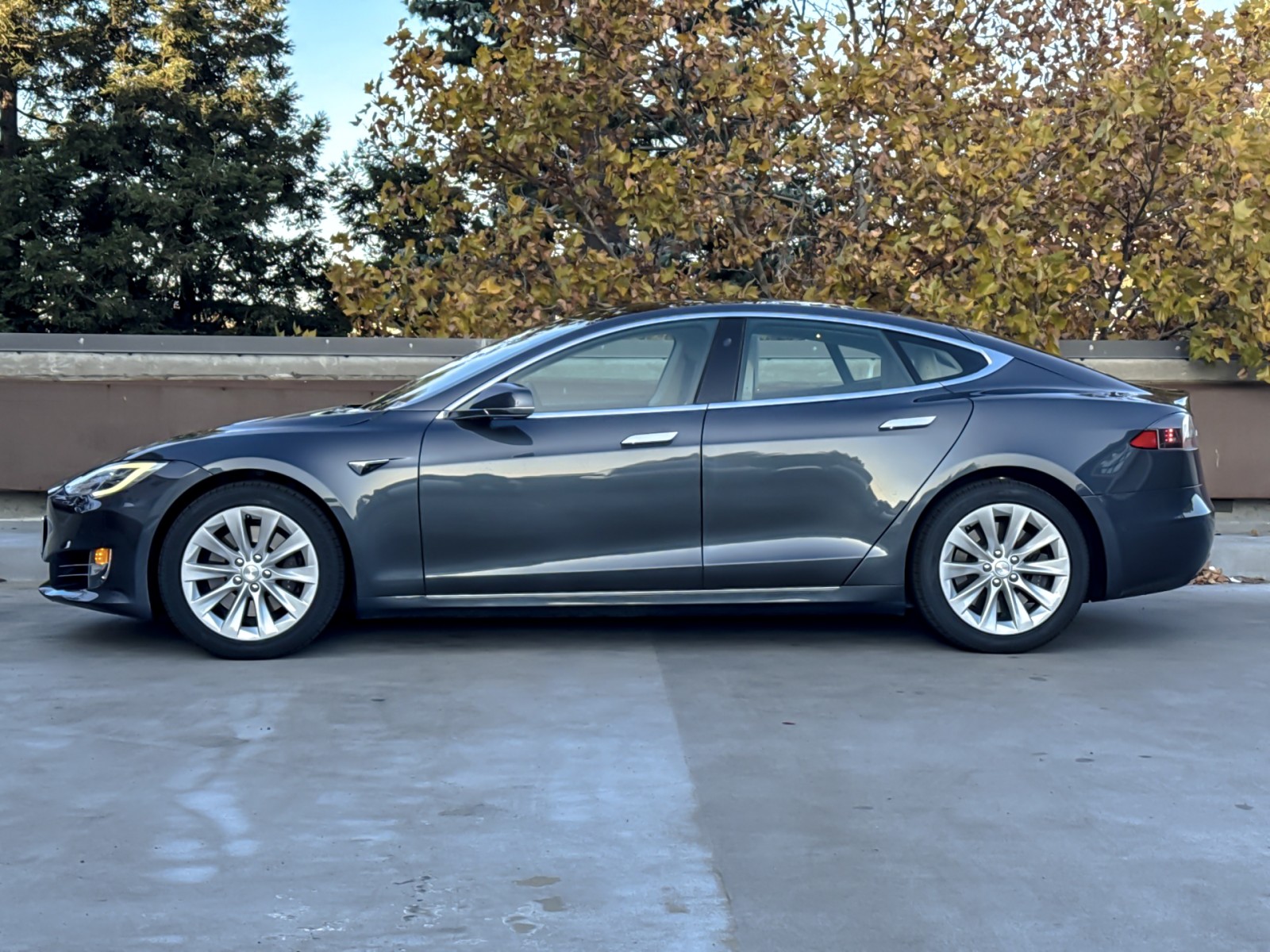 Used 2018 Tesla Model S 75D with VIN 5YJSA1E29JF261328 for sale in Walnut Creek, CA
