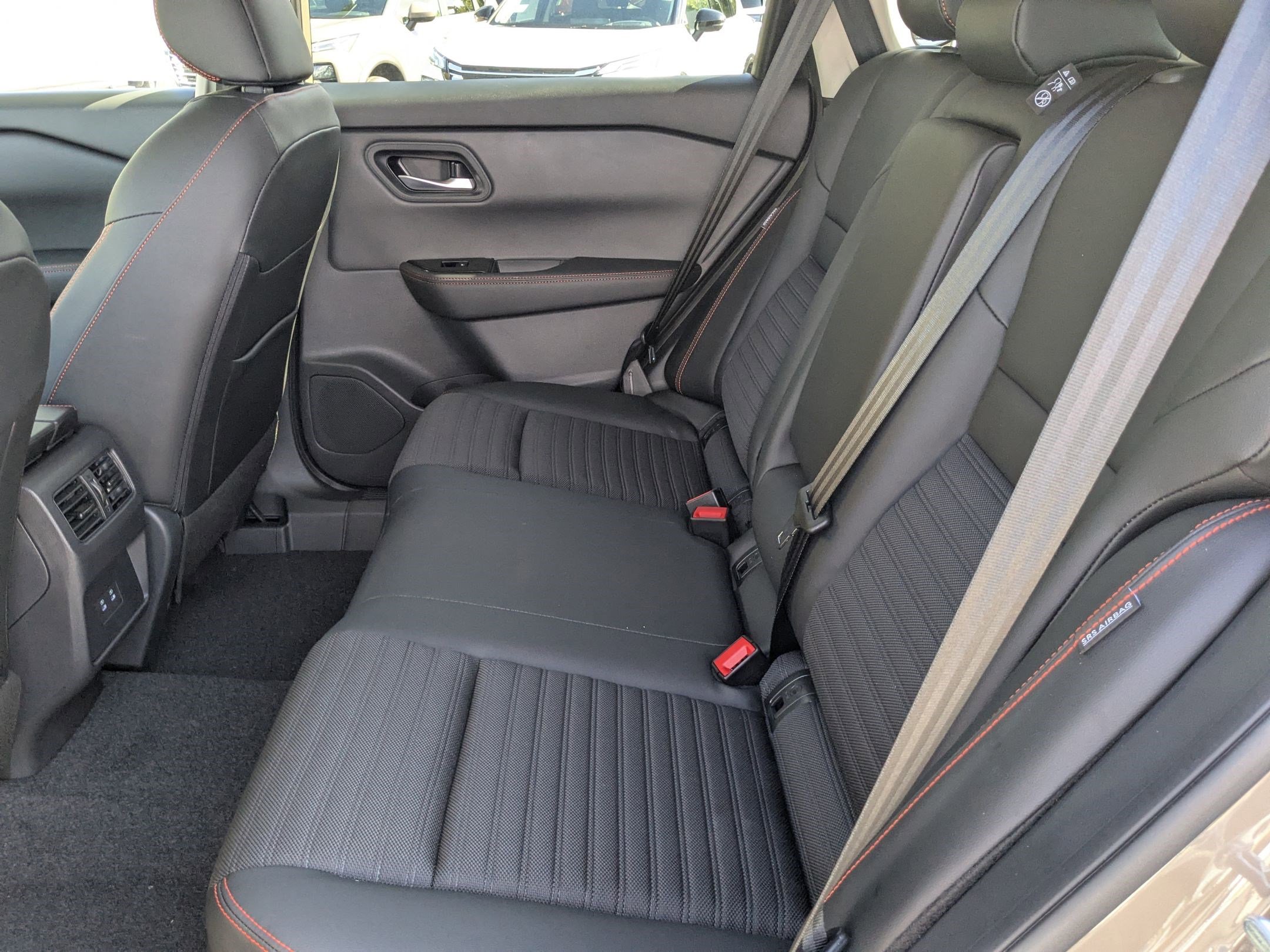 2026 Nissan Rogue SV photo 15