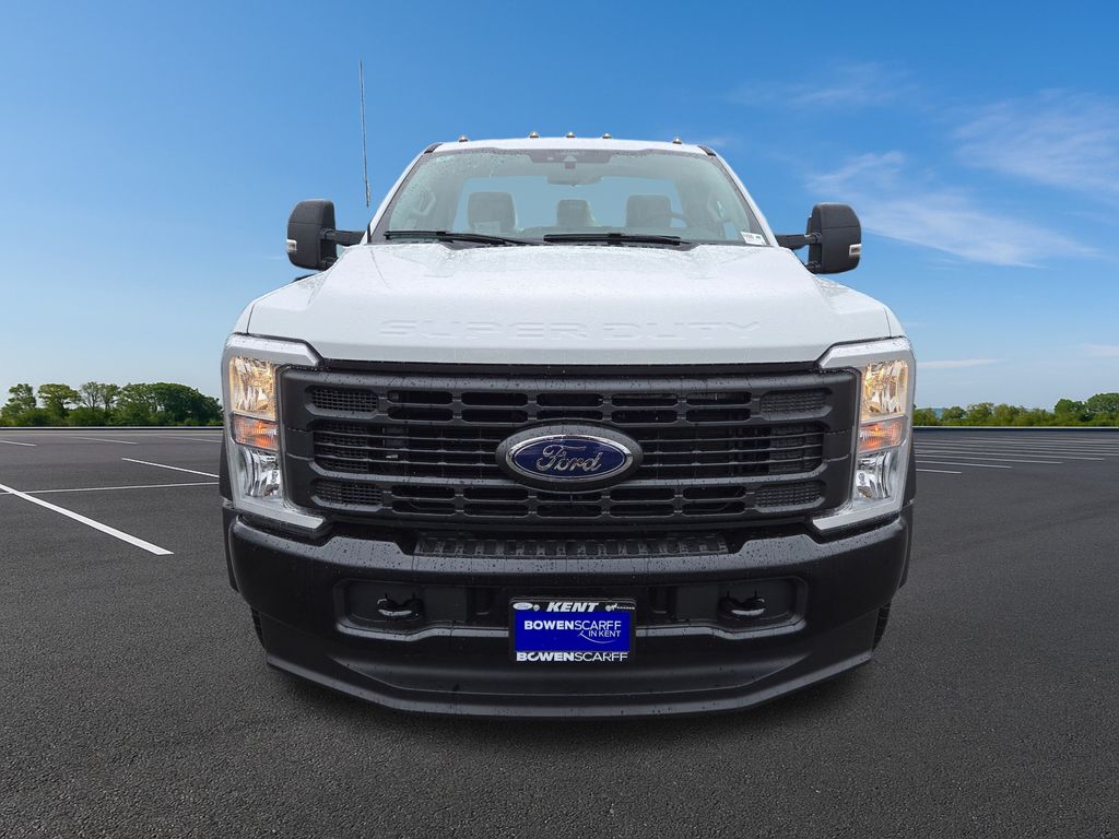 New 2025 Oxford White Ford XL image 2