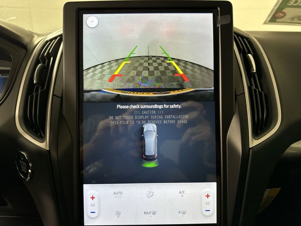 2024 Ford Edge SE photo 4