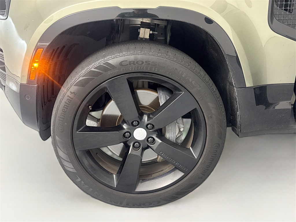 2023 Land Rover Defender 110 X-Dynamic SE photo 27
