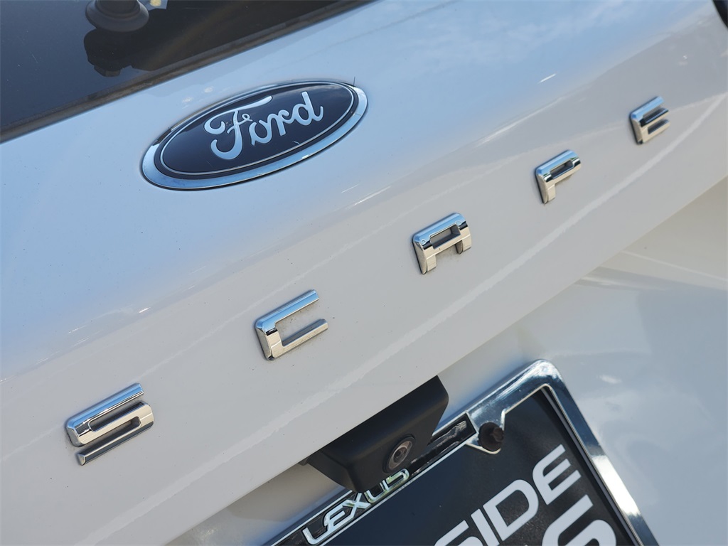 2020 Ford Escape SE photo 10