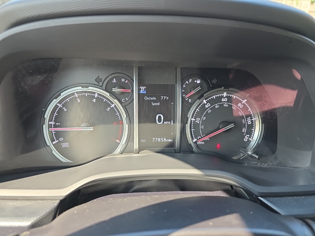 2020 Toyota 4Runner TRD Off-Road Premium photo 9