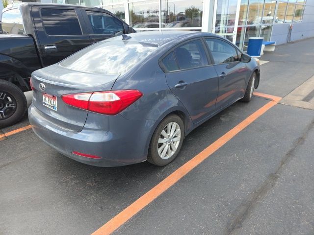 2016 Kia Forte LX photo 3