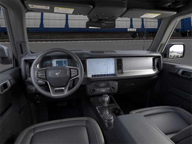 2025 Ford Bronco Outer Banks photo 9