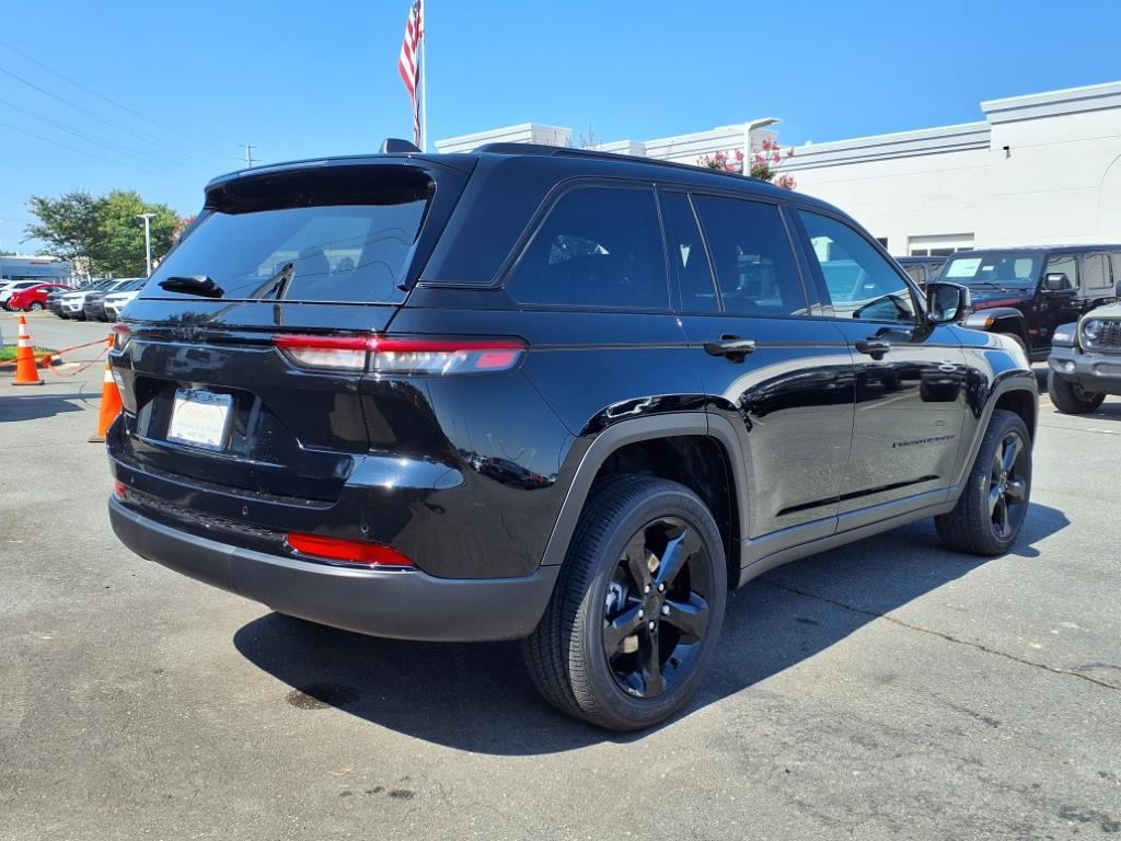2025 Jeep Grand Cherokee Altitude X photo 18
