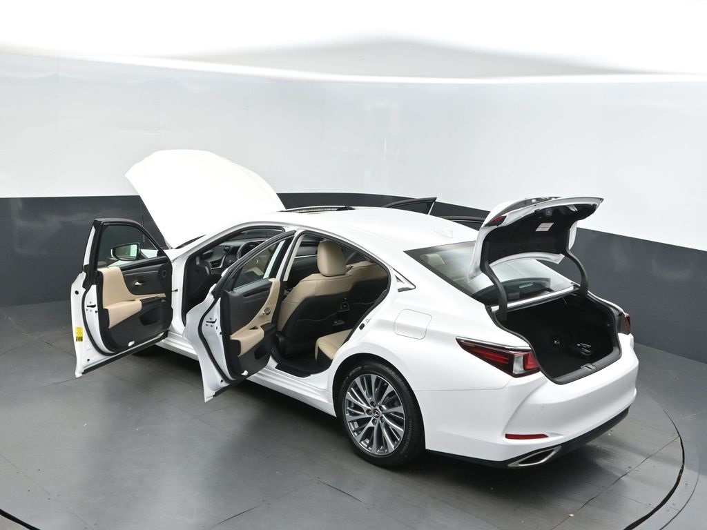 2021 Lexus ES 350 photo 2