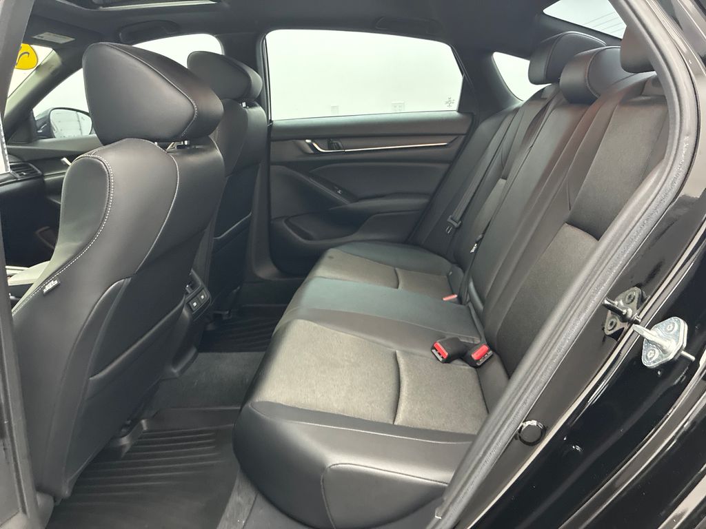 2022 Honda Accord Sport 2.0T photo 16