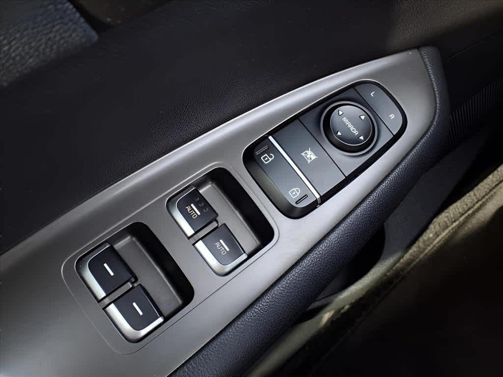 2020 Kia Optima S photo 19
