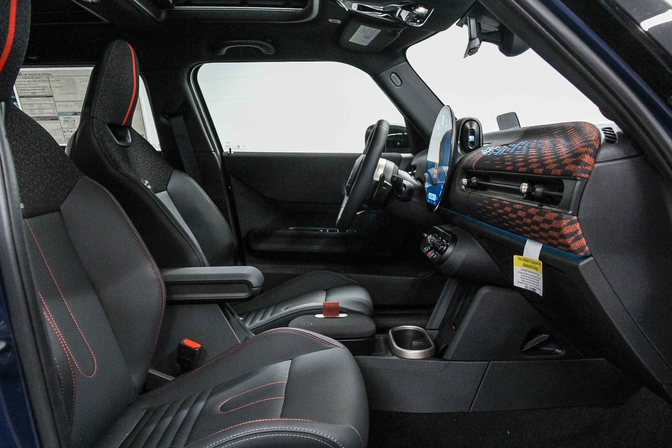 2026 Mini Cooper Hardtop S 4 Door Iconic photo 17