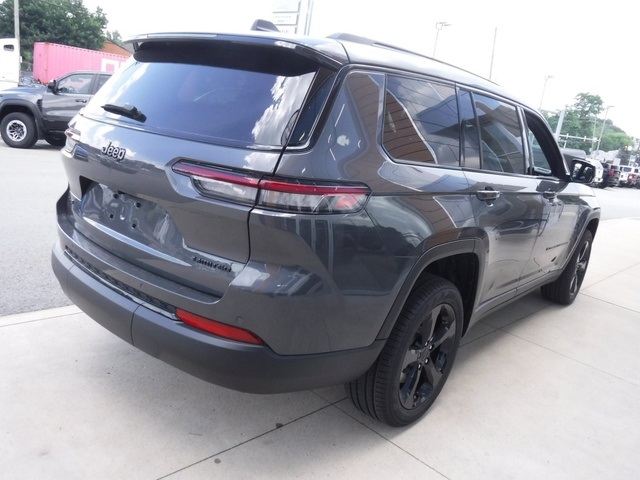 2025 Jeep Grand Cherokee Limited photo 4