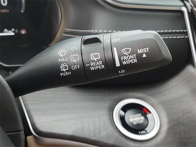 2025 Jeep Grand Cherokee Limited photo 19