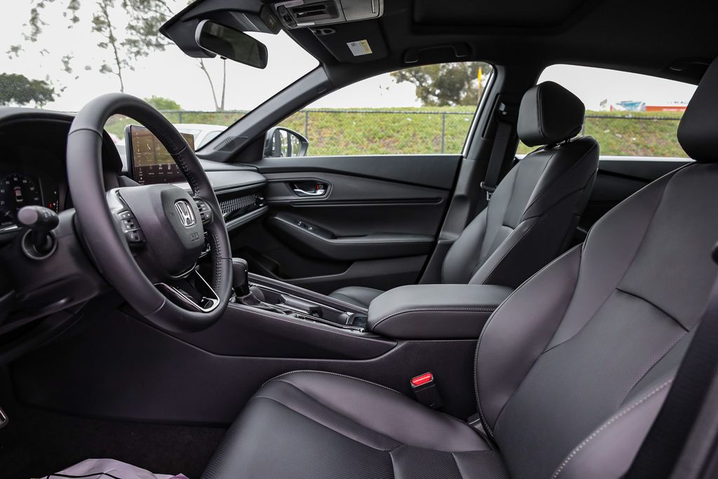 2025 Honda Accord Hybrid Sport-L photo 19