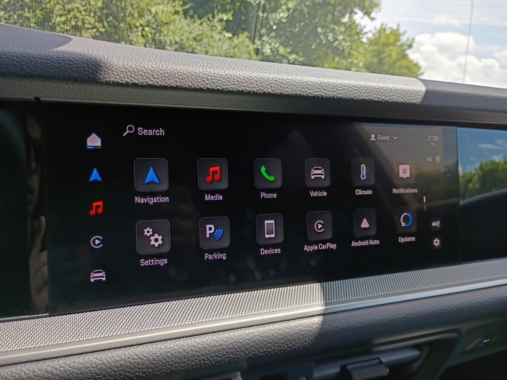 2025 Porsche Cayenne photo 22