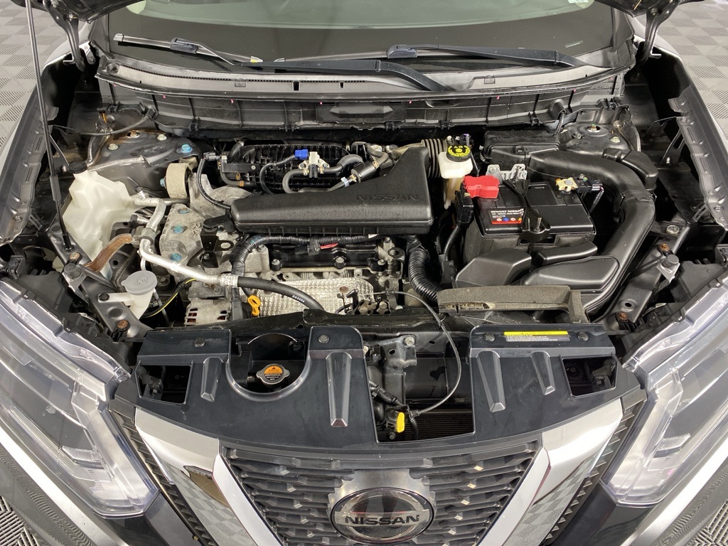2020 Nissan Rogue SV photo 2