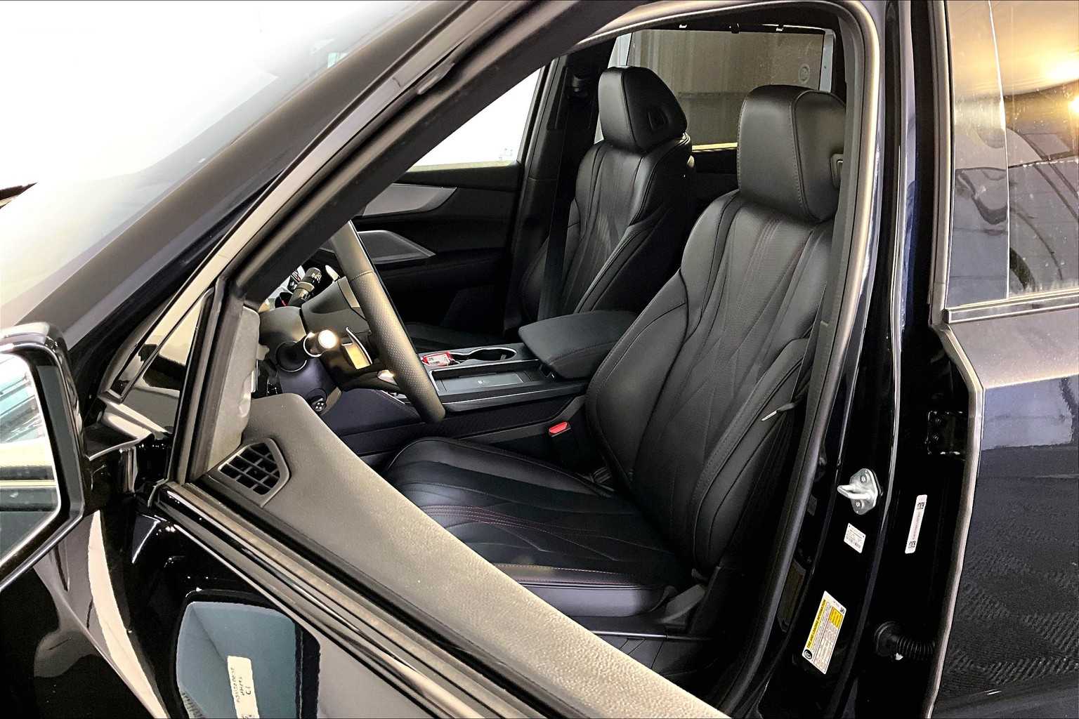 2026 Acura MDX SH-AWD A-Spec Advance photo 12