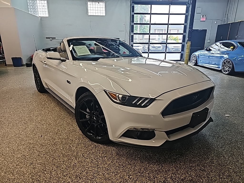 2016 Ford Mustang GT Premium photo 2