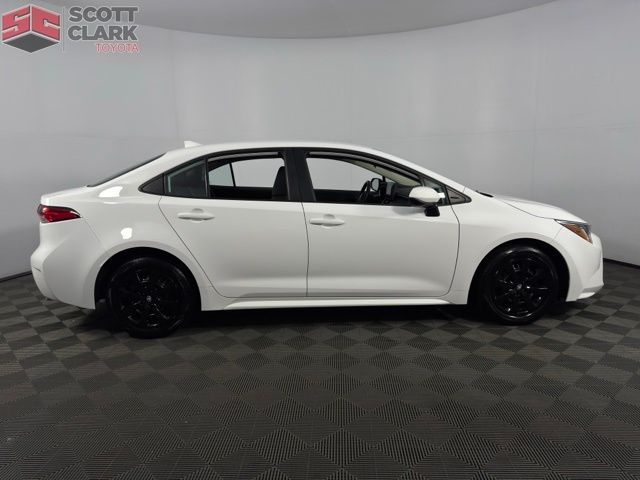 2023 Toyota Corolla LE photo 8